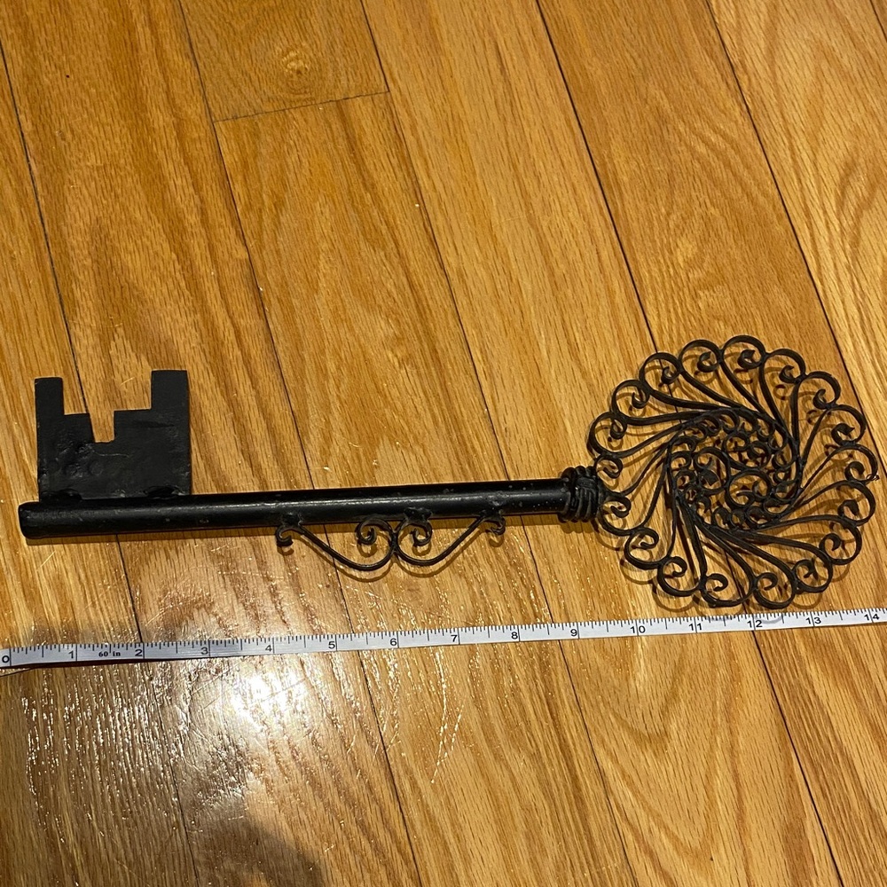 Decorative Black Metal Key Wall Art